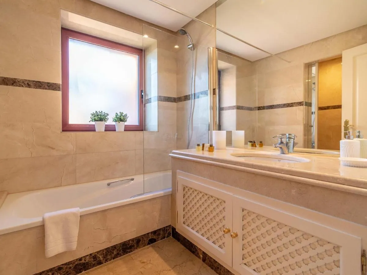 Сasa de vacaciones Villa La Alzambra Peaceful Hideaway with Sea views Marbella