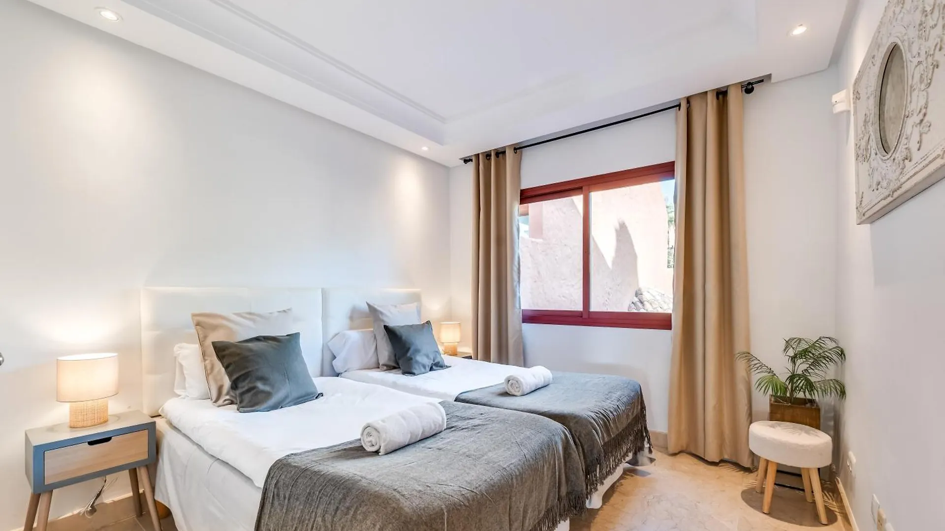 Villa La Alzambra Peaceful Hideaway with Sea views Marbella 0*,  España
